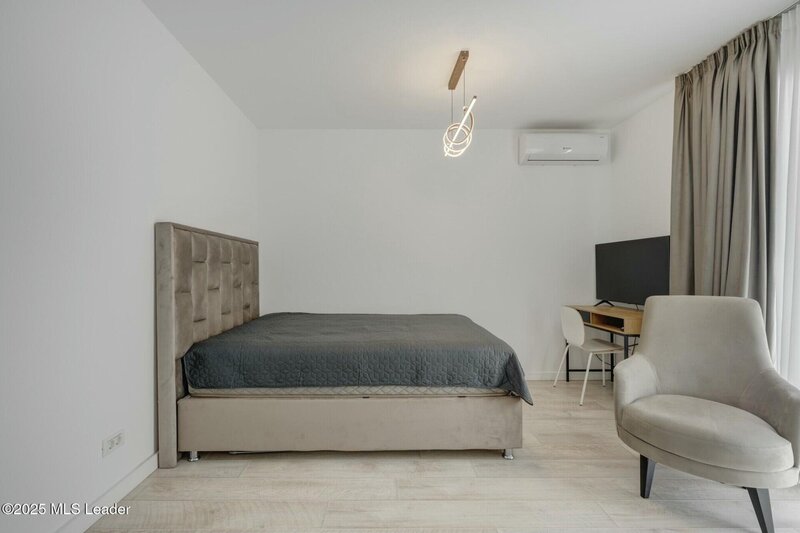 Garsoniera, Bun venit, acasa!