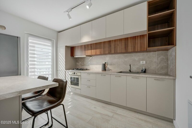 Garsoniera, Bun venit, acasa!