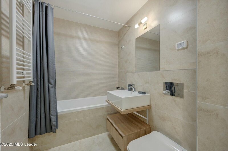 Garsoniera, Bun venit, acasa!